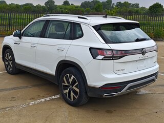 2023 Volkswagen Tayron I Рестайлинг, белый, 2900000 рублей, вид 4