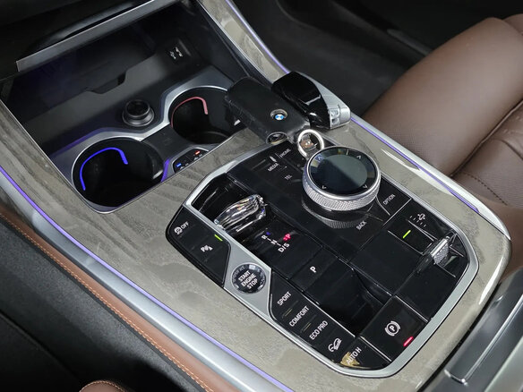 2023 BMW X7 40d I (G07) Рестайлинг, серебристый, 11630000 рублей - вид 17