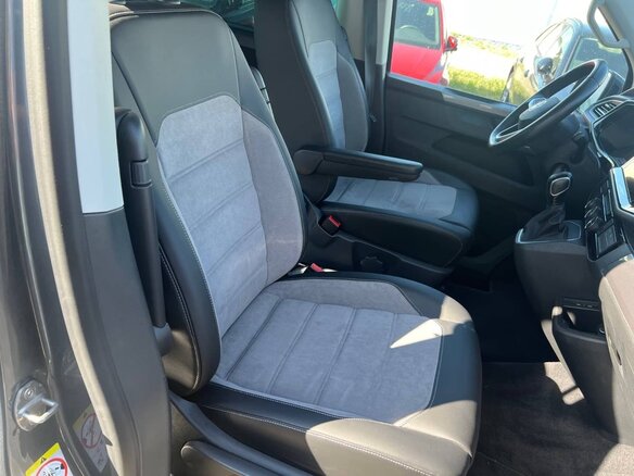 2022 Volkswagen Multivan T6 Рестайлинг, серый, 5479174 рублей - вид 9