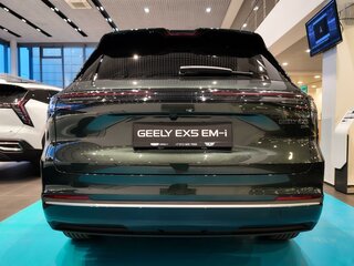 2026 Geely EX5 Гибрид EM-R, зелёный, 3829990 рублей, вид 3