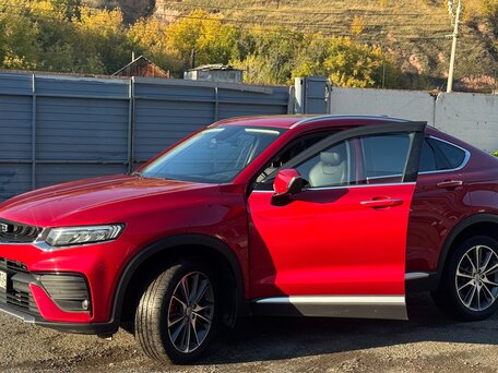 2021 Geely Tugella I, красный, 2275000 рублей, вид 3