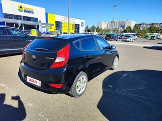 2013 Hyundai Solaris I, чёрный, 920000 рублей, вид 4