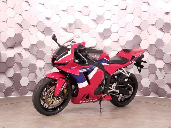 2021 Honda CBR 600RR, красный, 1199000 рублей - вид 1