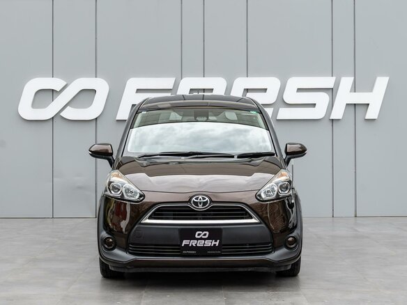 2015 Toyota Sienta II, коричневый, 1525000 рублей - вид 2