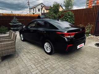 2018 Kia Rio IV, чёрный, 1200000 рублей, вид 5