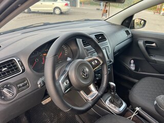 2018 Volkswagen Polo V Рестайлинг, бежевый, 1100000 рублей, вид 5