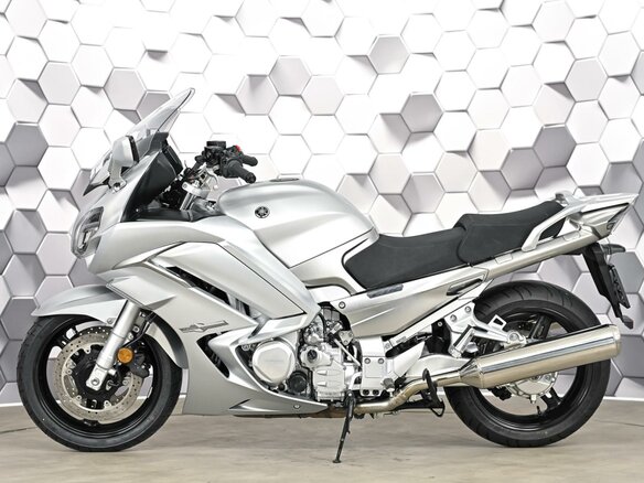 2018 Yamaha FJR1300, серебристый - вид 3