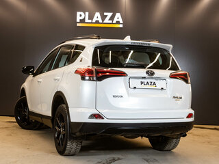 2018 Toyota RAV4 IV (XA40) Рестайлинг, белый, 2205000 рублей, вид 4