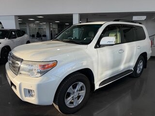 2012 Toyota Land Cruiser 200 Series Рестайлинг 1, белый, 3195000 рублей, вид 1