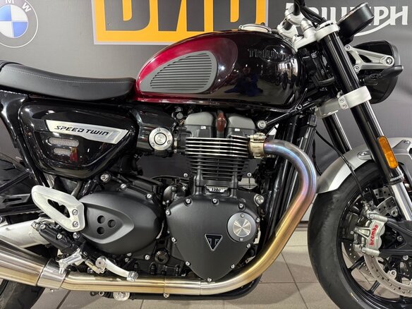 2024 Triumph Speed Twin, пурпурный, 1400000 рублей - вид 14