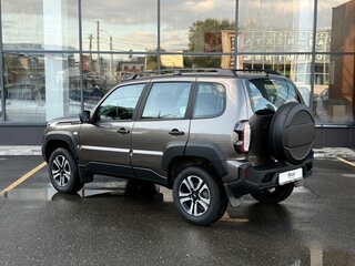 2026 Lada (ВАЗ) Niva Travel I Рестайлинг, коричневый, 1737000 рублей, вид 3
