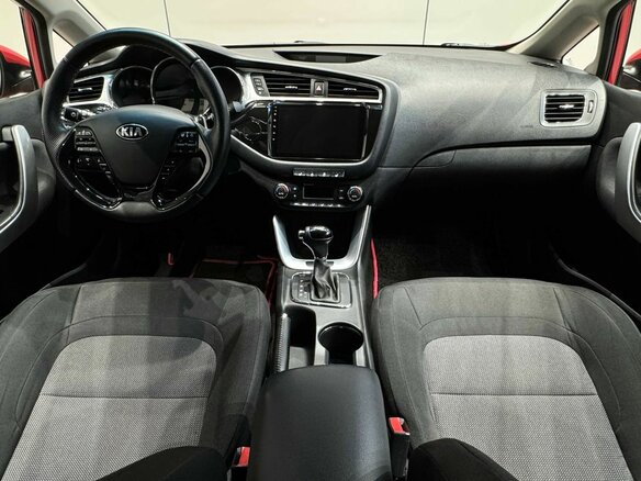2017 Kia Ceed II Рестайлинг, красный - вид 9