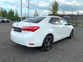 2013 Toyota Corolla XI (E160, E170, E180), белый, 1063700 рублей, вид 4