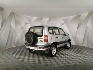2005 Chevrolet Niva I, серебристый, 295000 рублей, вид 2