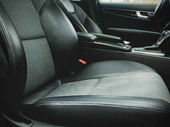 2012 Mercedes-Benz C-Класс 180 BlueEFFICIENCY III (W204) Рестайлинг, белый, 1500000 рублей - вид 18