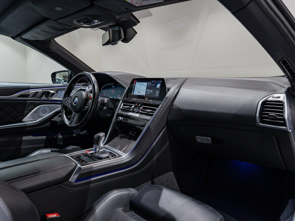 2020 BMW M8 Competition I (F91/F92/F93), красный, 9800000 рублей - вид 11