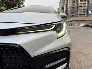 2023 Toyota Corolla Sporty XII (E210) Рестайлинг, серебристый, 1318002 рублей, вид 3