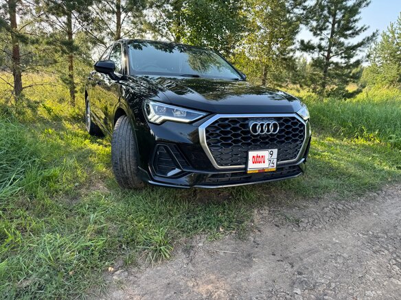 2021 Audi Q3 35 TFSI II (F3), чёрный, 2300000 рублей - вид 2
