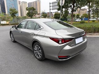 2024 Lexus ES 200 VII Рестайлинг 2, бежевый, 4977700 рублей, вид 5