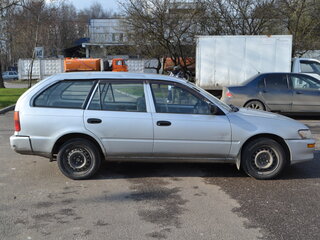 1999 Toyota Corolla VII (E100), серебристый, 230000 рублей, вид 4