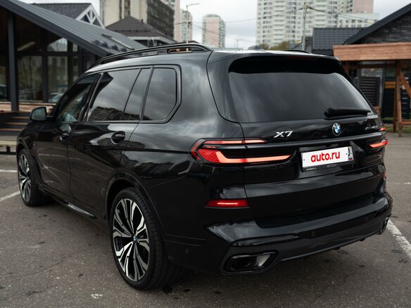 2023 BMW X7 40d I (G07) Рестайлинг, чёрный, 13000000 рублей - вид 12