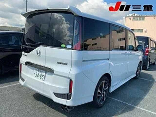2018 Honda Stepwgn Spada V Рестайлинг, белый, 1555777 рублей, вид 4