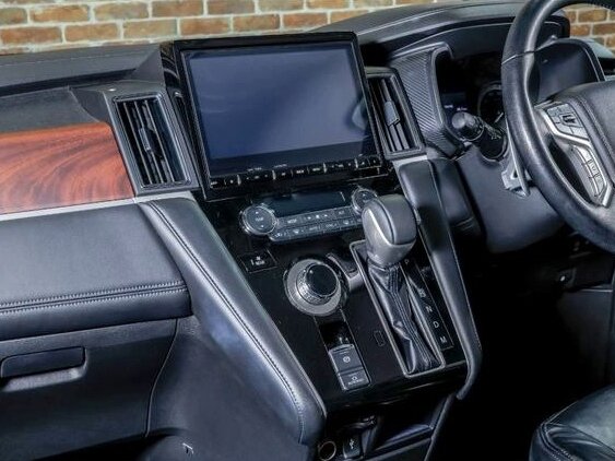 2022 Mitsubishi Delica D:5 I Рестайлинг, серебристый - вид 9