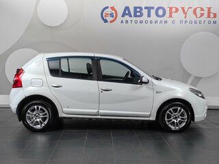 2012 Renault Sandero I, белый, 515000 рублей, вид 5