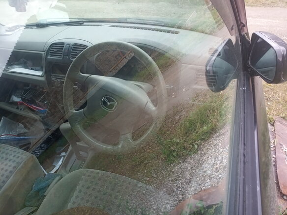 2000 Mazda Demio I (DW), чёрный, 100000 рублей - вид 6