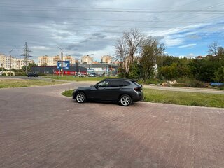 2012 BMW X1 20i I (E84) Рестайлинг, серый, 1430000 рублей, вид 4