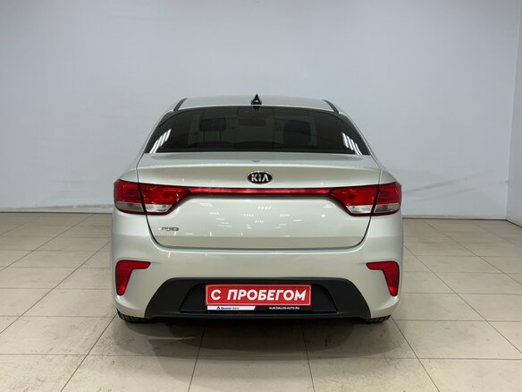 2018 Kia Rio IV, бежевый, 895000 рублей - вид 4