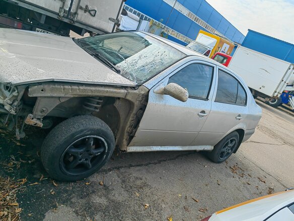 2002 Skoda Octavia I (A4) Рестайлинг, серебристый, 130000 рублей - вид 1
