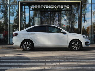 2023 Lada (ВАЗ) Vesta I Рестайлинг (NG), белый, 1250000 рублей, вид 3