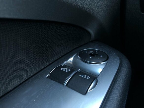 2010 Ford Focus II Рестайлинг, чёрный - вид 11