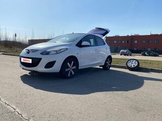2012 Mazda 2 II Рестайлинг (DE2), белый, 965000 рублей, вид 5