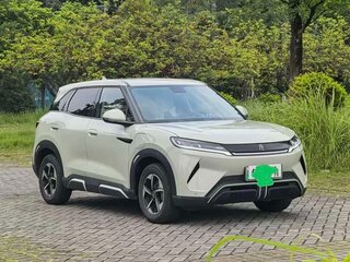2024 BYD Yuan Up 45.12 kWh, бежевый, 1638401 рублей, вид 2