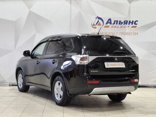 2014 Mitsubishi Outlander III Рестайлинг, чёрный, 1550000 рублей, вид 5