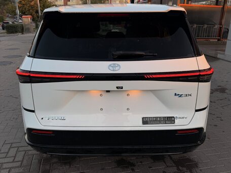 2026 Toyota bZ3X 50 kWh, белый, 2800000 рублей, вид 4
