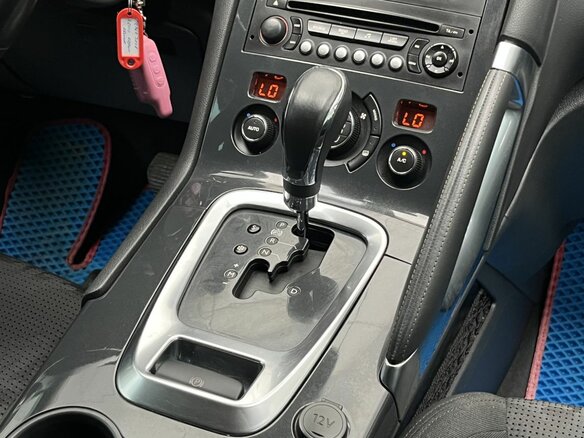 2011 Peugeot 3008 I, коричневый, 770000 рублей - вид 13