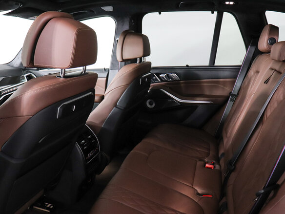 2026 BMW X5 M60i IV (G05/G18) Рестайлинг, серый, 20250000 рублей - вид 21