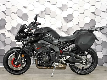 2017 Yamaha MT-10, чёрный, 1149000 рублей, вид 4