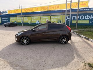 2016 Hyundai Solaris I Рестайлинг, коричневый, 1140000 рублей, вид 4