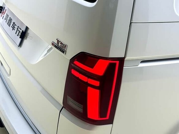 2018 Volkswagen Multivan T6, белый, 6860000 рублей - вид 15