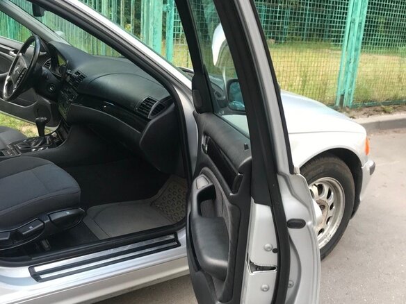 2000 BMW 3 серии 323i IV (E46), серебристый, 450000 рублей - вид 9