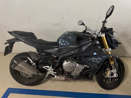 2018 BMW S 1000 R, серый, 1100000 рублей, вид 1
