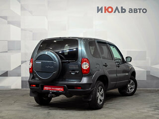 2017 Chevrolet Niva I Рестайлинг, зелёный, 749000 рублей, вид 4
