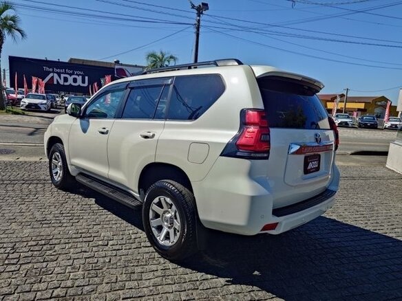 2023 Toyota Land Cruiser Prado 150 Series Рестайлинг 3, белый, 6800012 рублей - вид 4