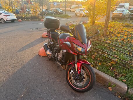 2012 Yamaha FZ1, красный, 570000 рублей, вид 1