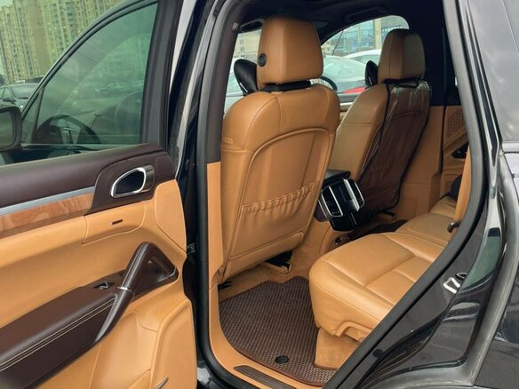 2012 Porsche Cayenne Diesel II (958), чёрный, 2650000 рублей - вид 12