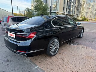 2019 BMW 7 серии Long 730Ld xDrive VI (G11/G12) Рестайлинг, чёрный, 4999999 рублей, вид 4